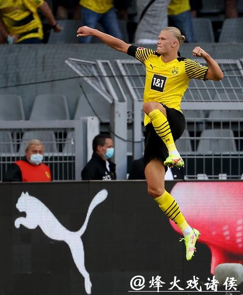 德甲-哈兰德破门阿什拉夫两助攻 多特4-0法兰克福 德甲-哈兰德破门阿什拉夫两助攻 多特4-0法兰克福