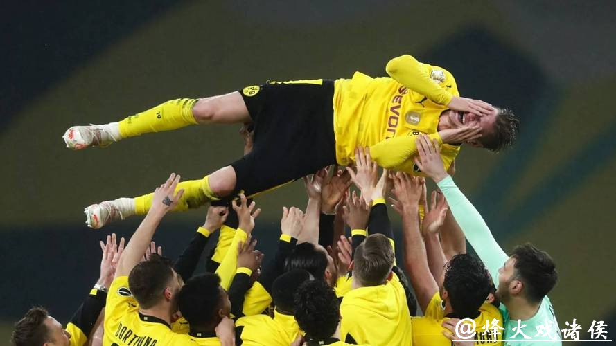 德甲-桑乔建功皮什切克门线救险 多特1-0弗赖堡