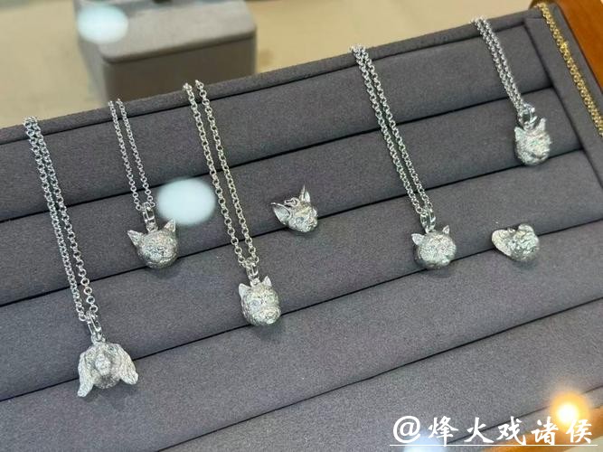 外国人到上海直奔黄金珠宝定制，有工作室一个月接待20余人